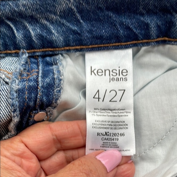 Women's High Rise Cropped Straight Leg Jeans Medium Wash W/ Rhinestones - Picture 7 of 7